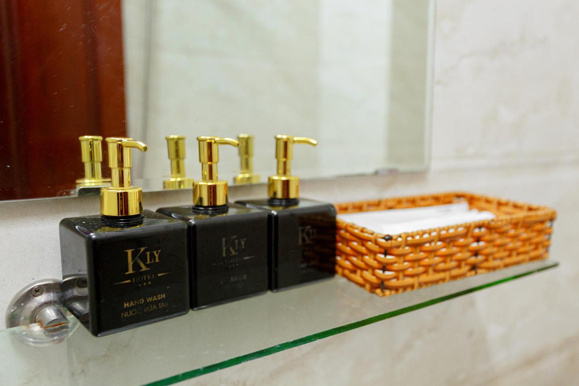 Kly Hotel Hue Rum bild