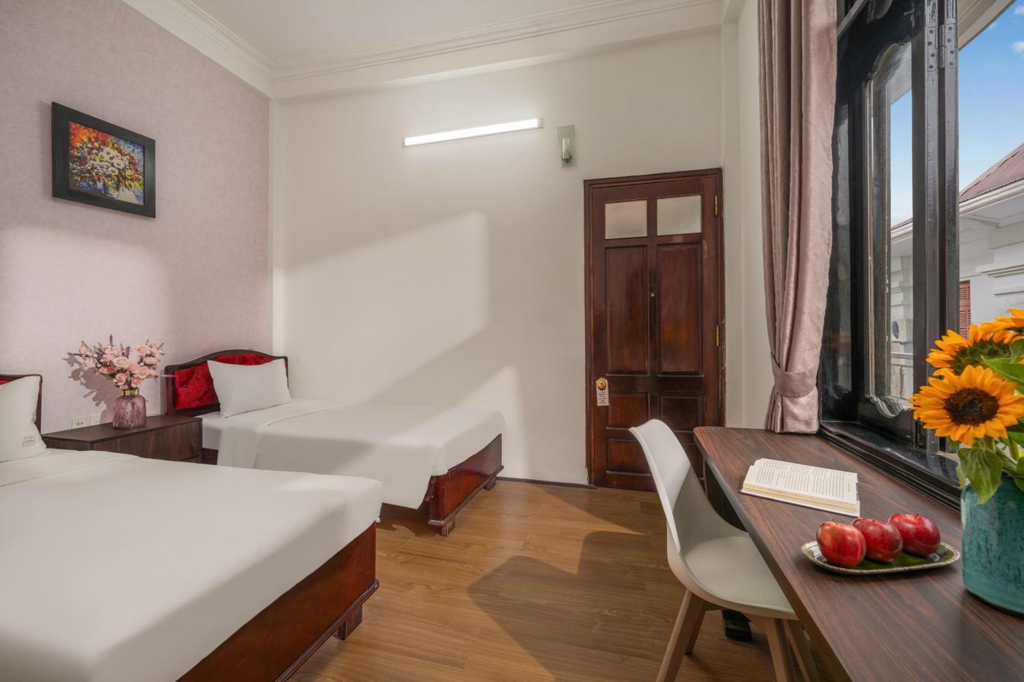 Kly Hotel Hue Exteriör bild